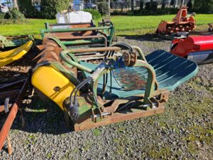 bale feeder