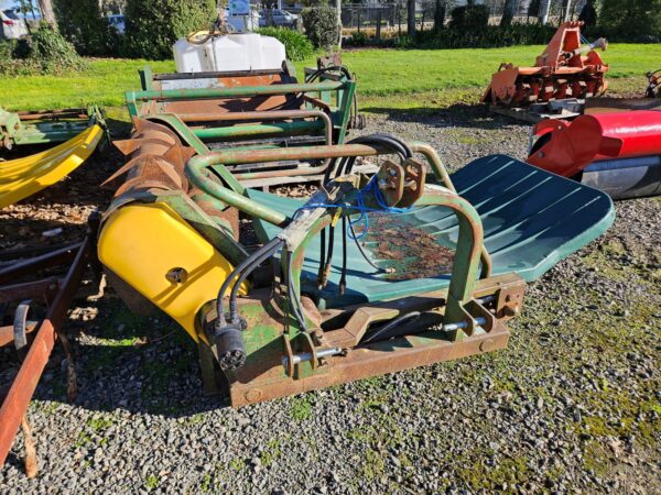 bale feeder